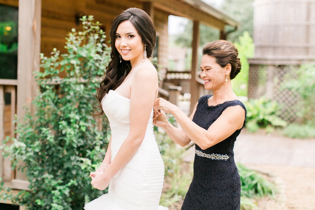 gardens-at-old-town-helotes-wedding-pictures_0832