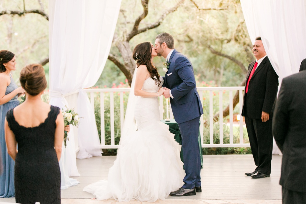 gardens-at-old-town-helotes-wedding-pictures_0884
